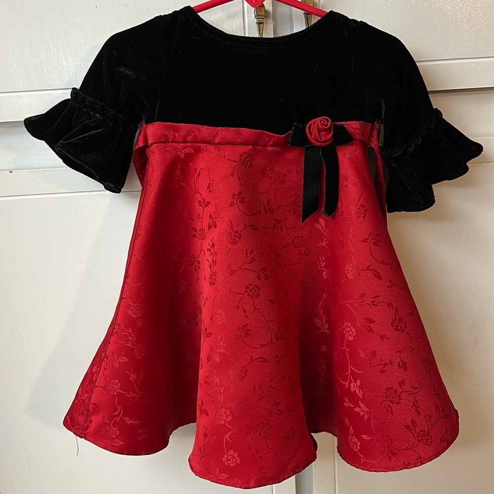 VINTAGE GOODLAD OF PHILADELPHIA HOLIDAY DRESS. Size 12M. Black/Red. EUC LIKE NEW